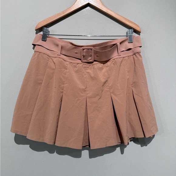 OFFLINE BY AERIE REAL ME BELTED PLEATED SKORT Women L Beige Athletic Casual - Picture 7 of 8